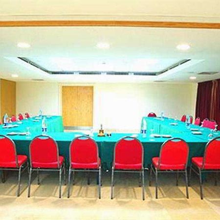 Quality Inn Tripoli エクステリア 写真