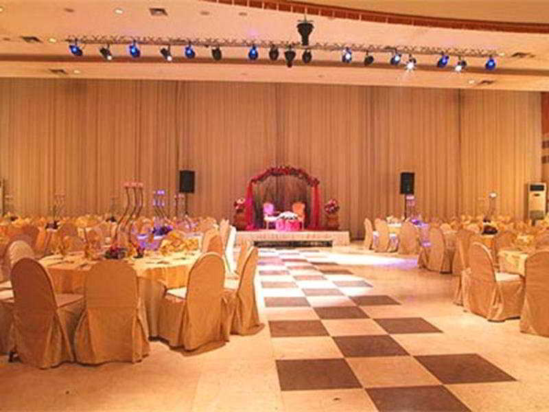 Quality Inn Tripoli エクステリア 写真
